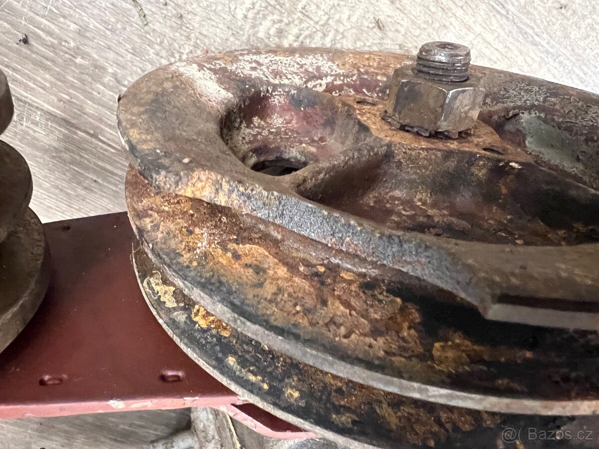 Kompresor UŘ-ll - 2