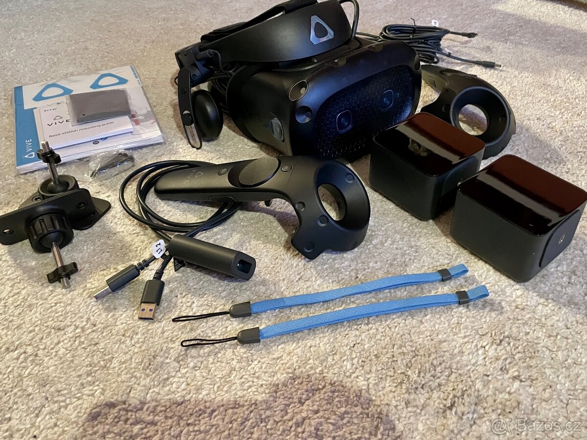 HTC Vive Cosmos Elite - 2