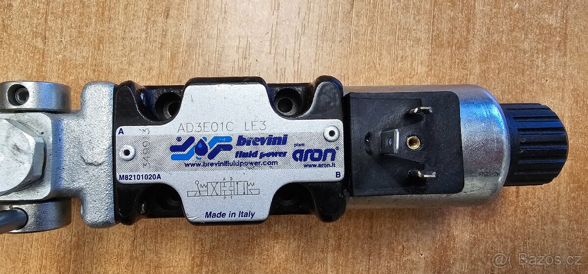 Elektrický hydraulický rozvaděč ARON 24V + manuál ovládání - 2