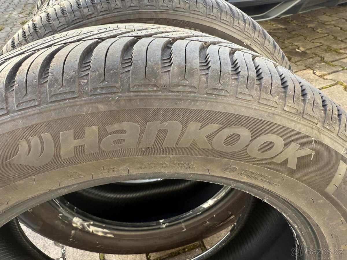 Celoroční pneu Hankook 235/55/18 , 104 V - 2