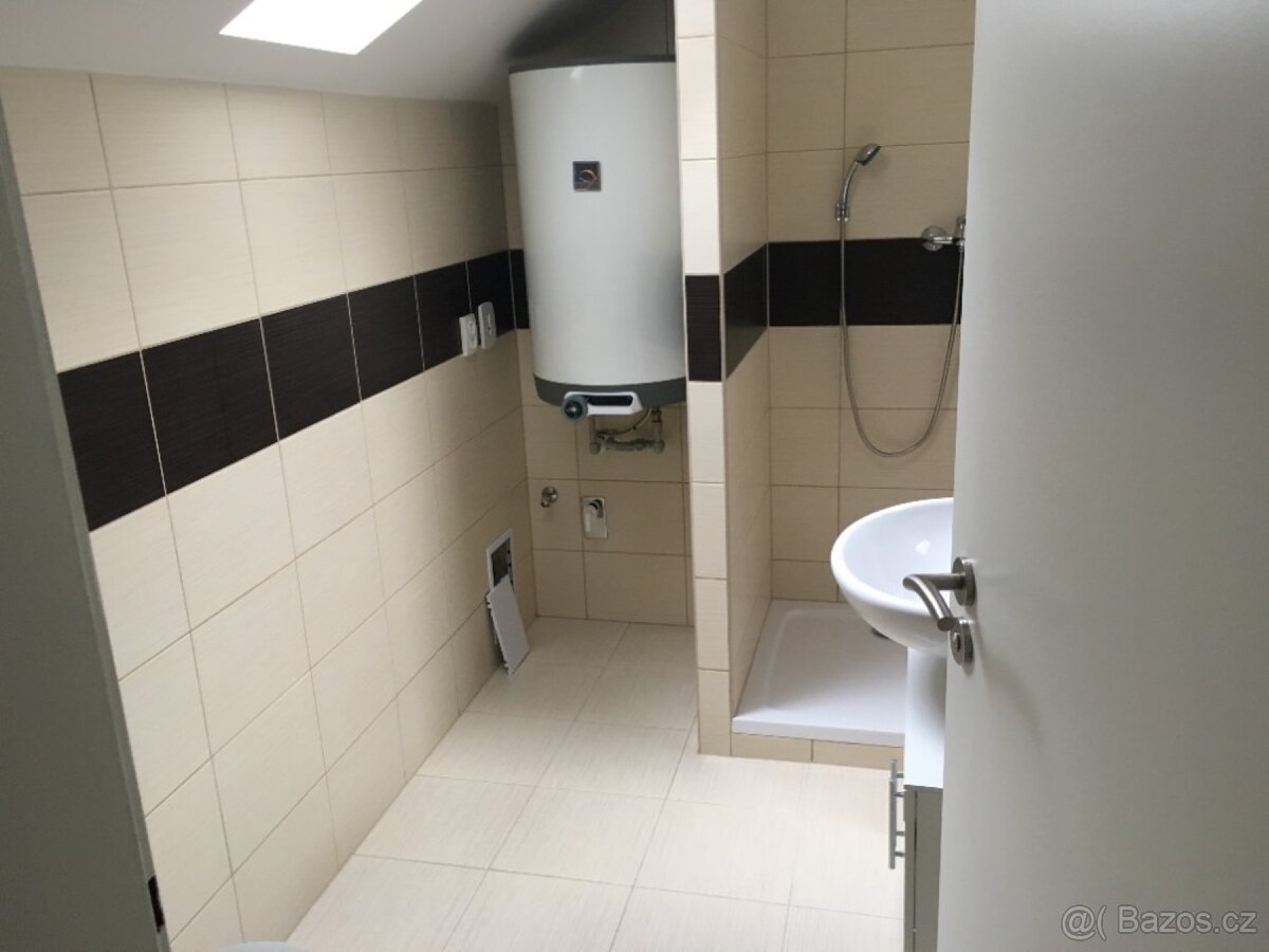 Pronajmeme byt 2+kk - 2