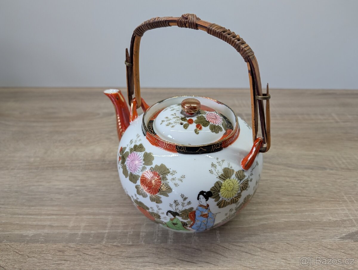 Porcelánová čajová konvice s orientálními motivy - 2