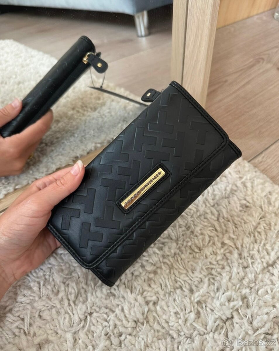 TOMMY HILFIGER ČERNÁ PENĚŽENKA 1 - 2