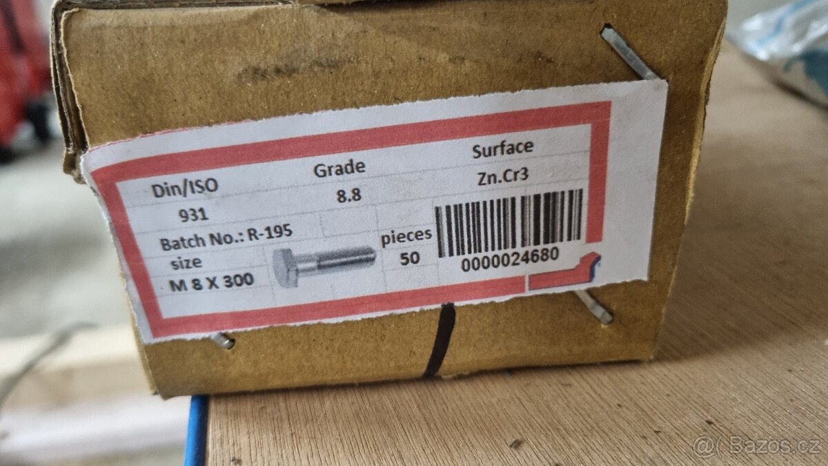 Prodam 100ks sroub M8x300 Zn.Cr3 - 2