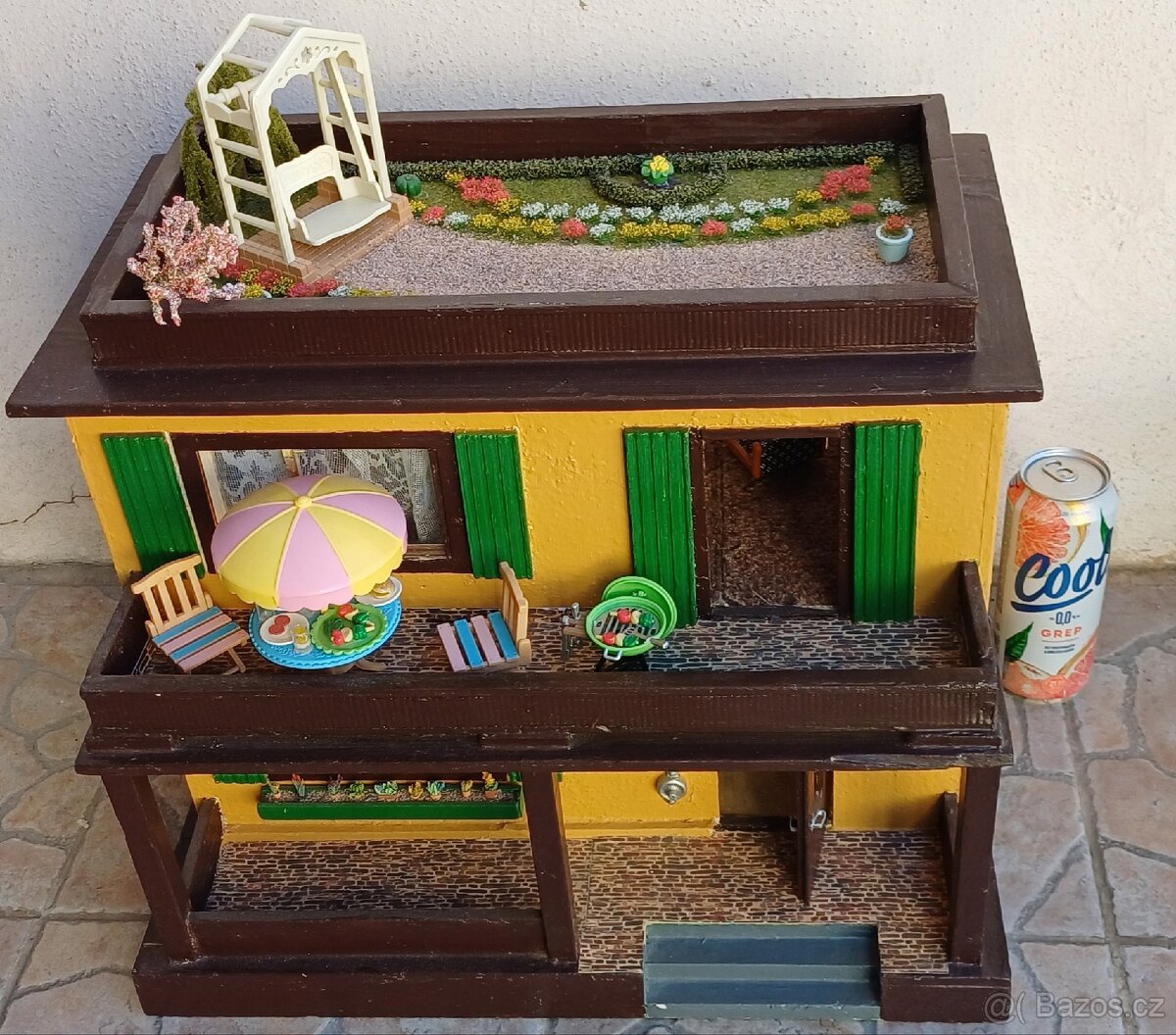 domeček pro panenky s terasou - 2