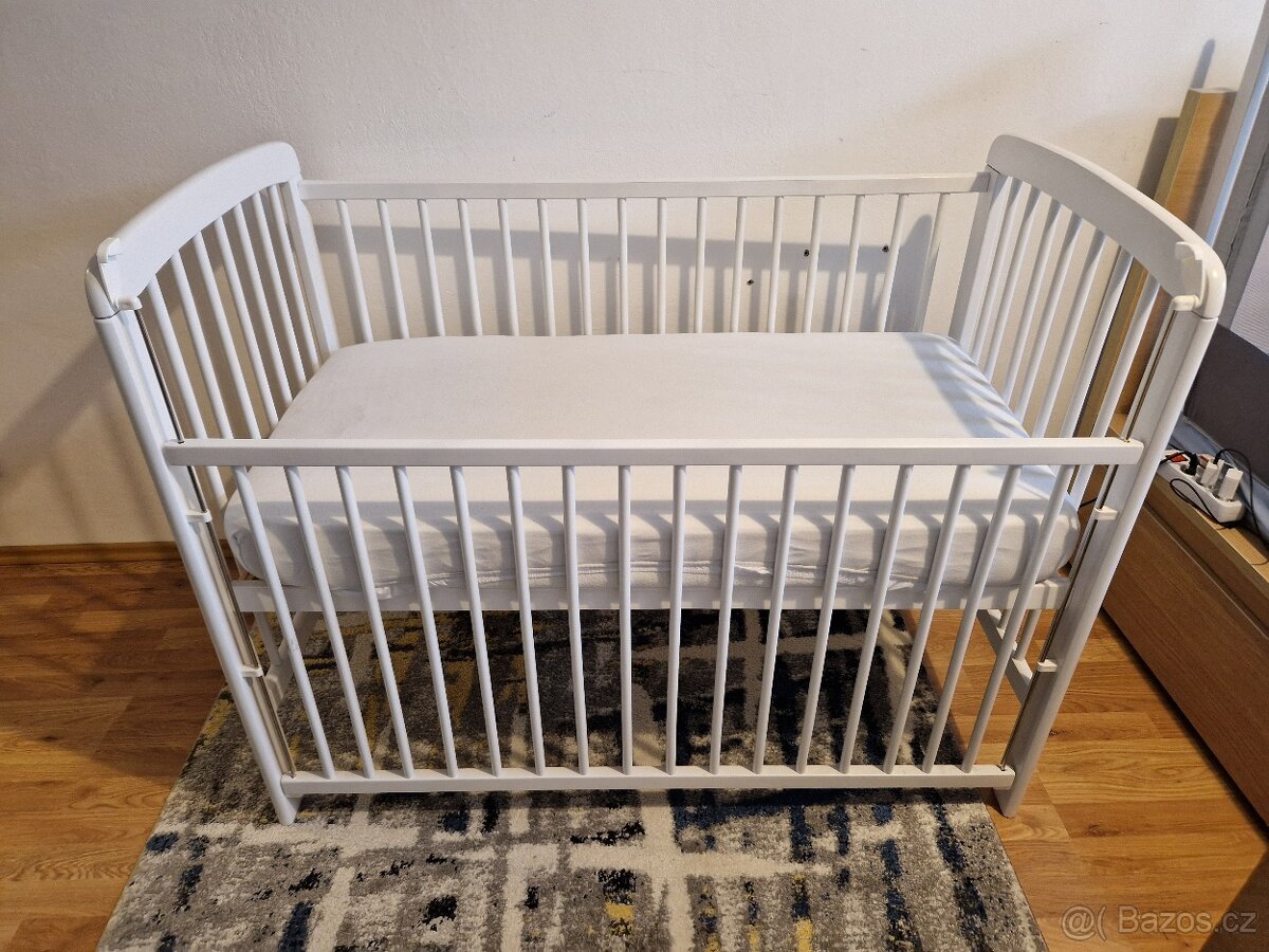 Kvalitní dětská postýlka Scarlett Míša - 2