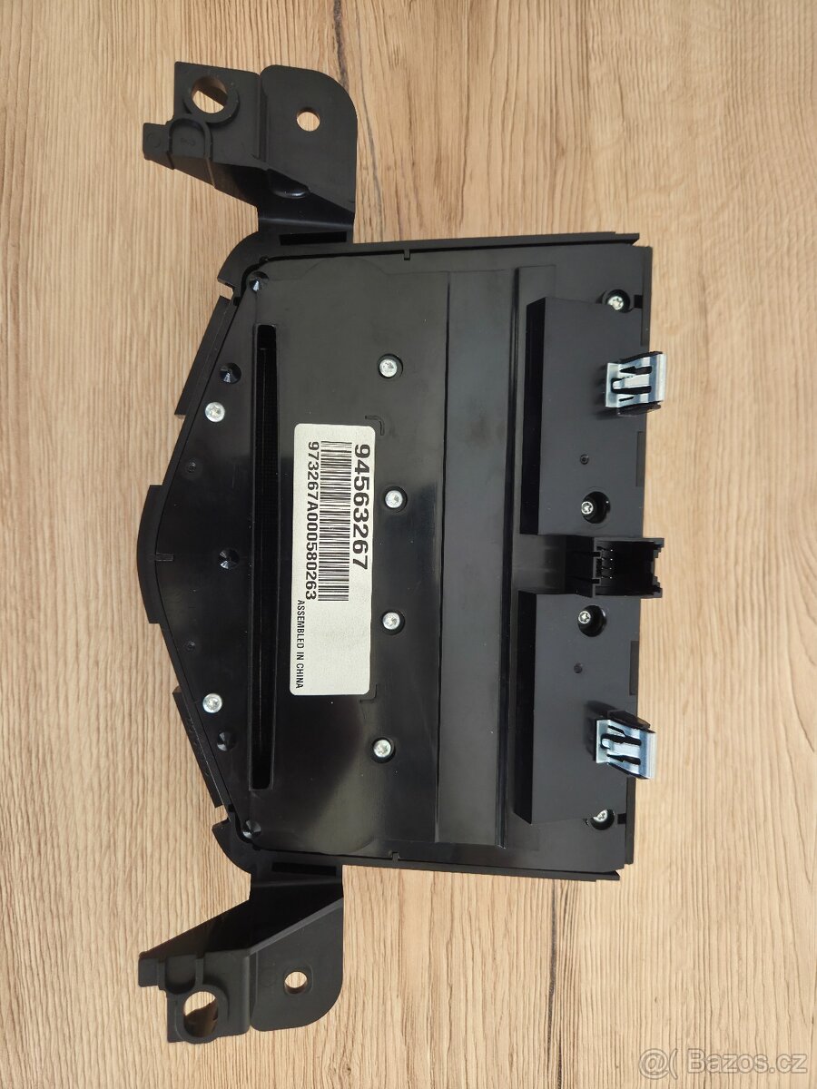 Autorádio Chevrolet Cruze (model 2010) - 2