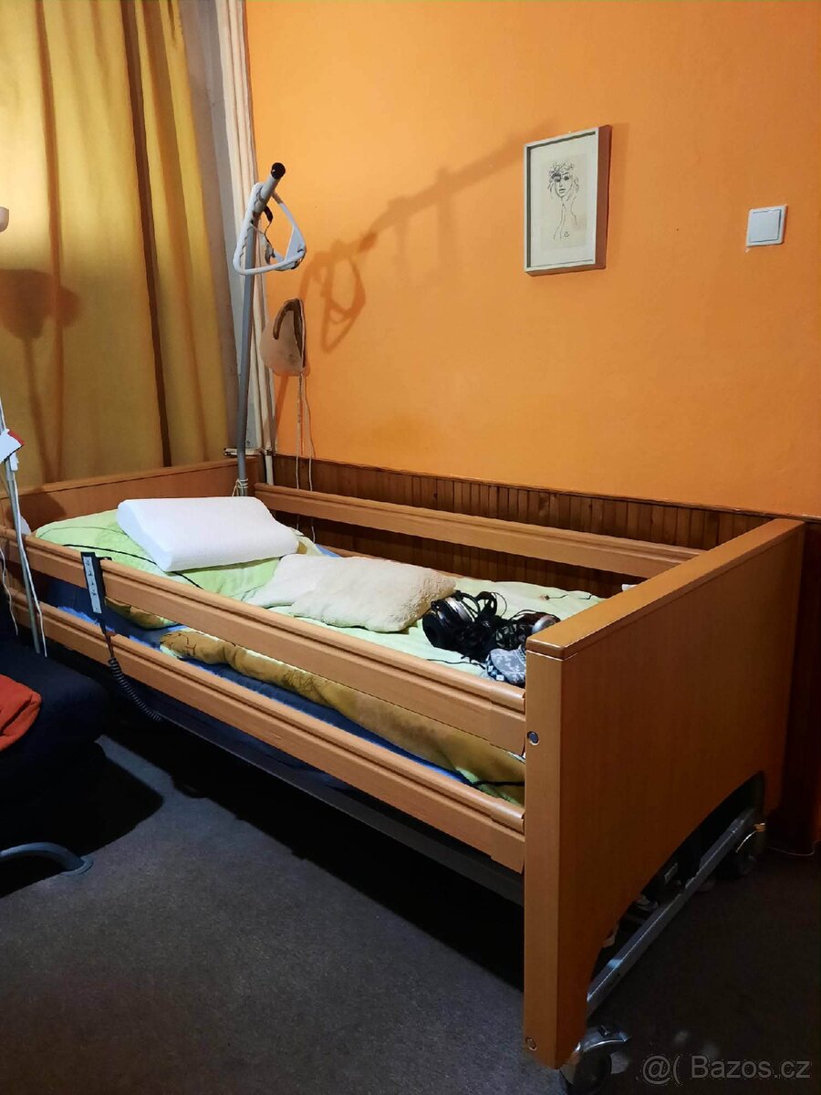 Polohovací zdravotní elektrická postel - 2