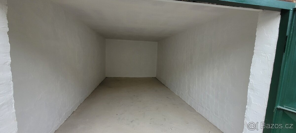 Garáž Mělník 18m² - 2
