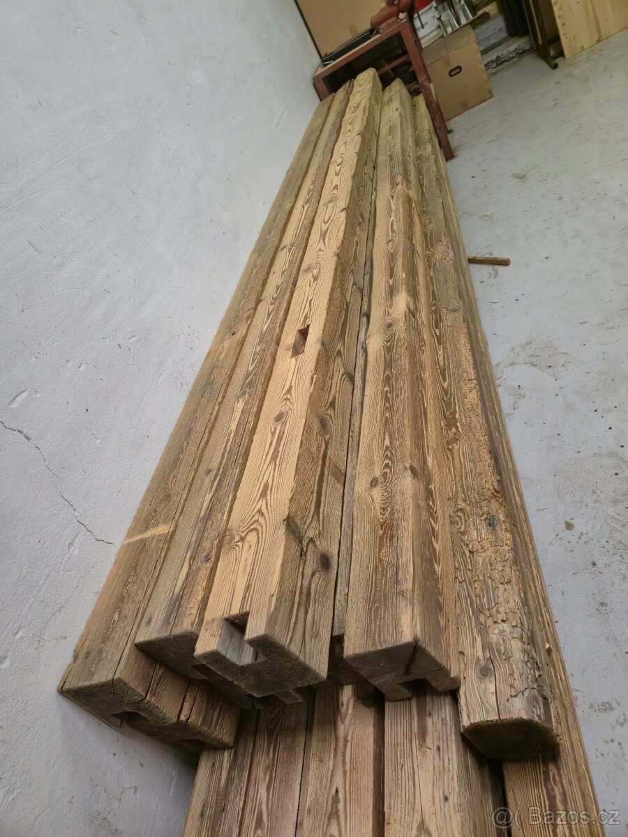 Staré kartačované trámy - 2