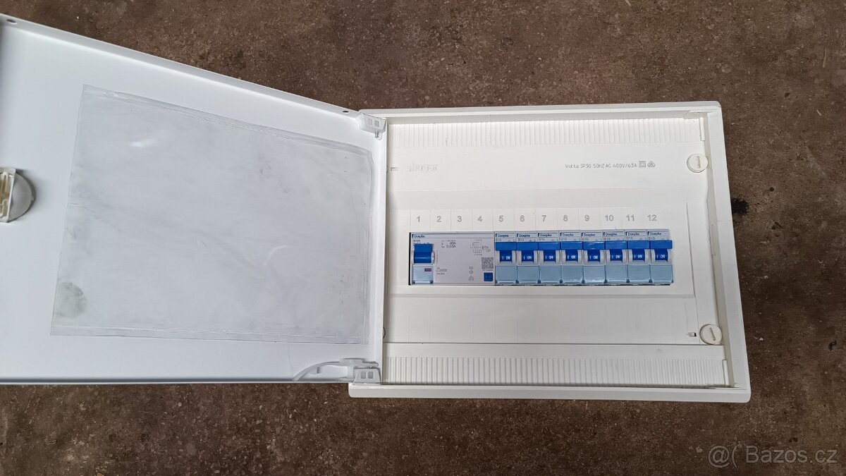 Nástěnný rozvaděč - 2
