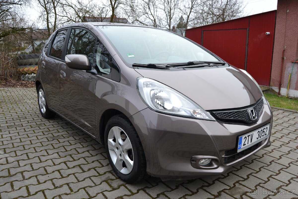 Honda Jazz 1.339 i-VTEC 73kw rok 2013 - 2