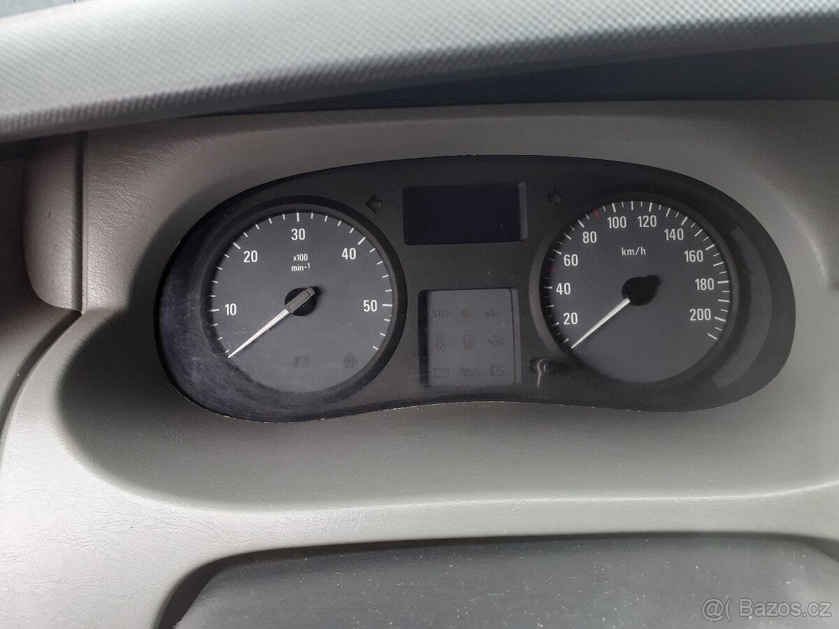 Budíky trafic koupím - 2