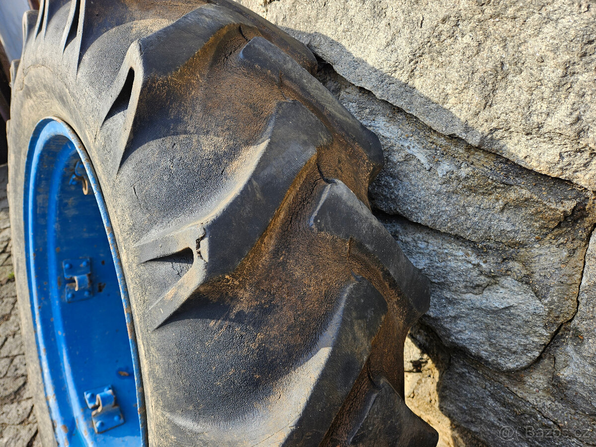 Traktorová kola Zetor 3011 - 2