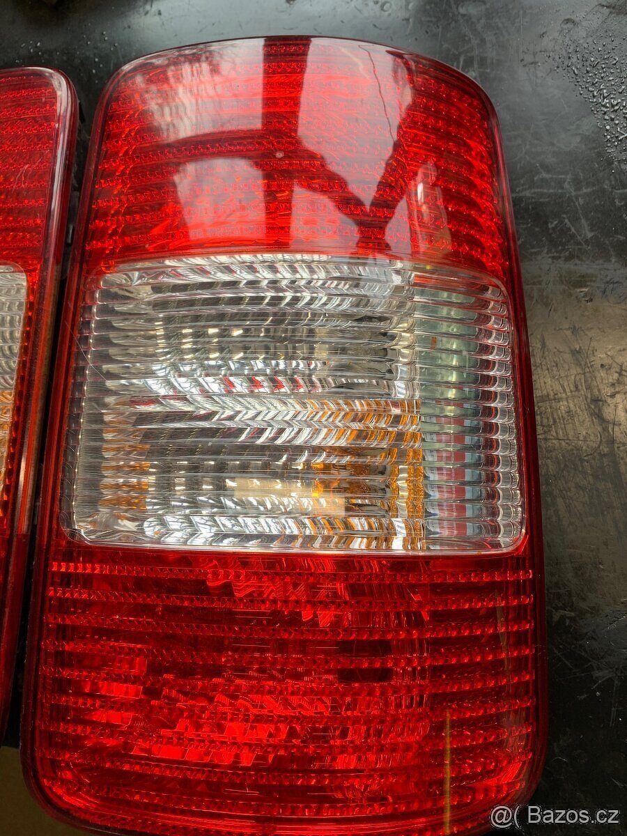 Volkswagen Caddy zadní světla - 2