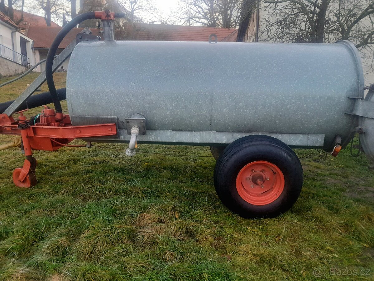 Fekální přívěs 4 m³ - 2
