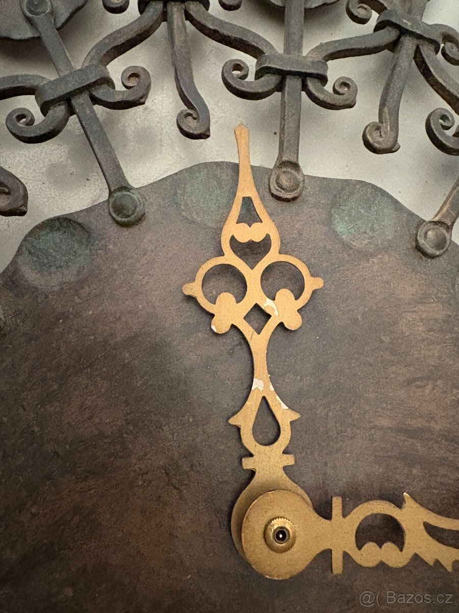 Kovové hodiny na zeď - 2