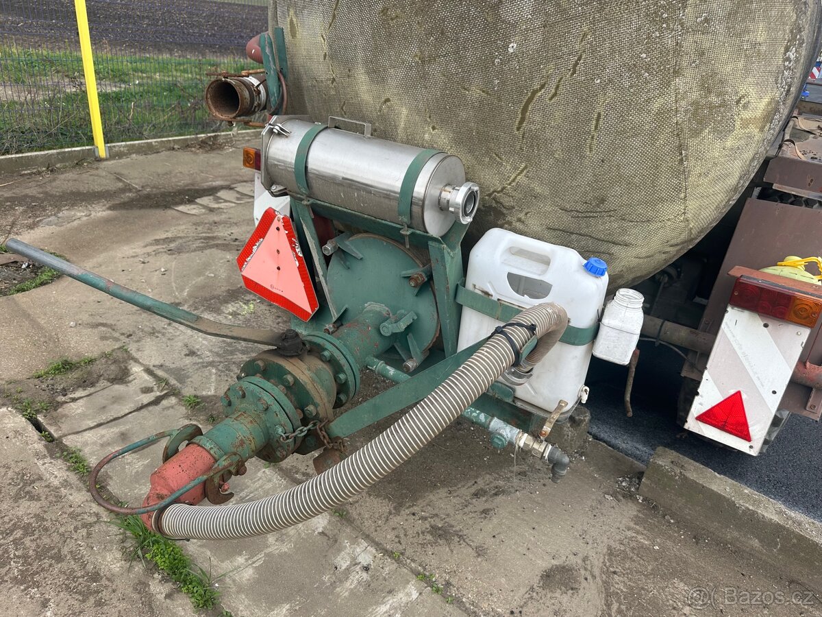 Fekál Fortschritt HTS 100 - 2