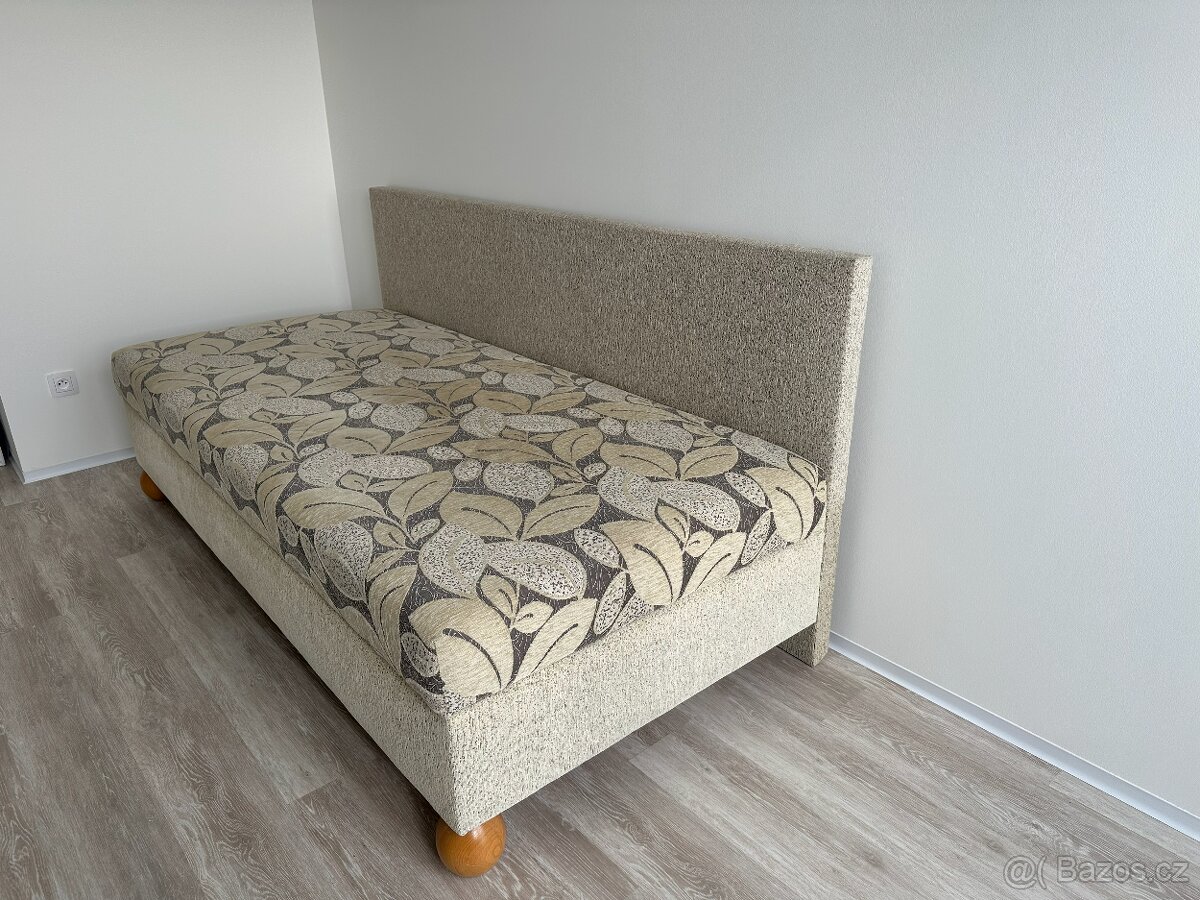 Válenda (postel) s úložným prostorem - 2