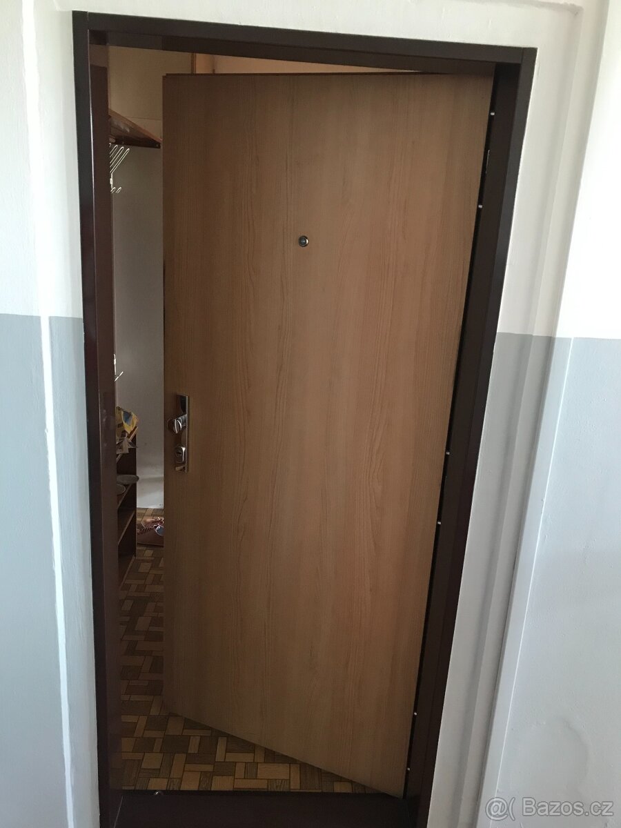 Velký byt 4+1, os.vlast., Mělník. - 2