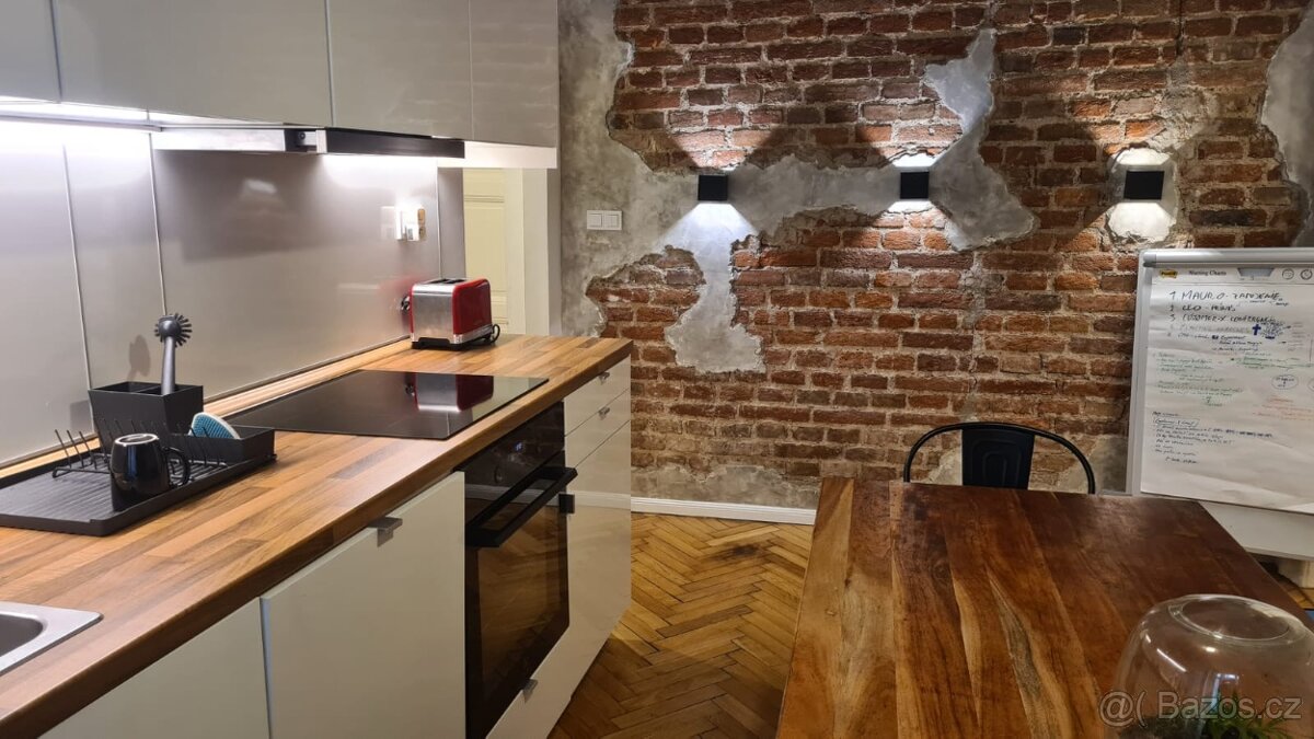 2+1 85 m² Na výtoni, Praha - Nové Město - 2