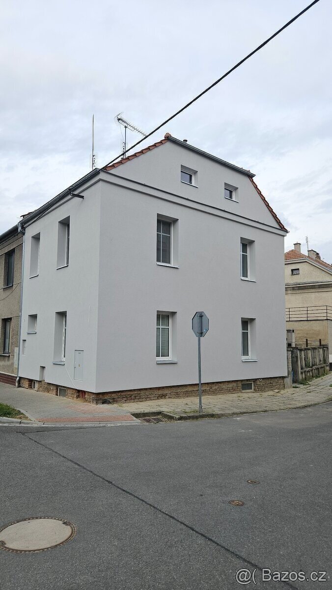 Prodám rodinný dům v Prostějově v perfektním stavu - 2