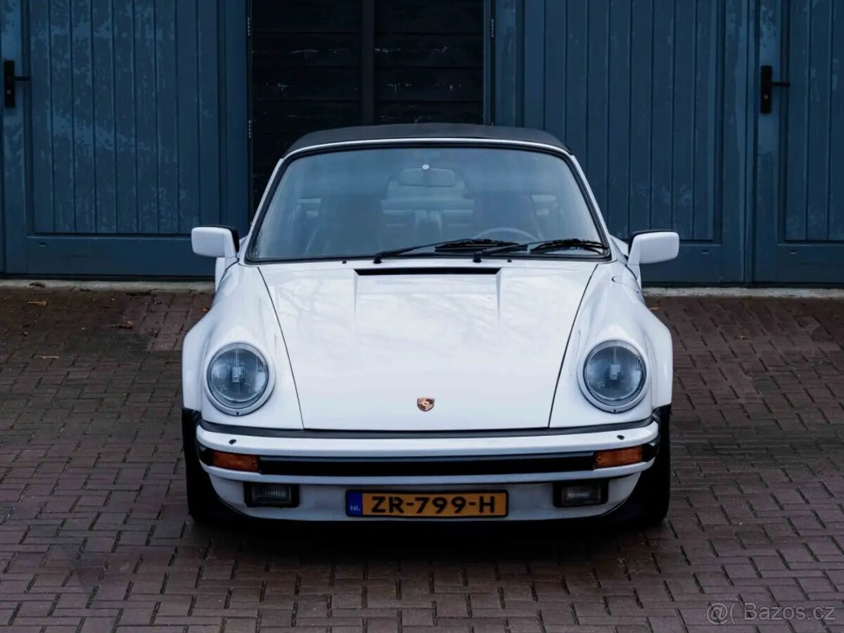 Porsche 911 3.2 Carrera Targa z roku 1984 - 2