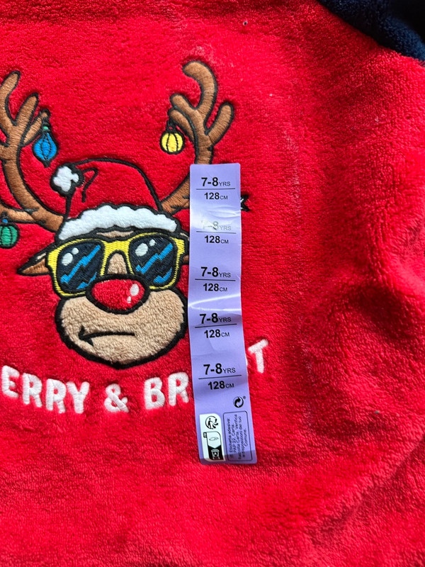 Nove pyzamo 122–127 cm / 7 let - 2