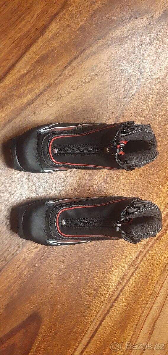 Běžkařské boty V3TEC Cruise pro vel.33 - 2