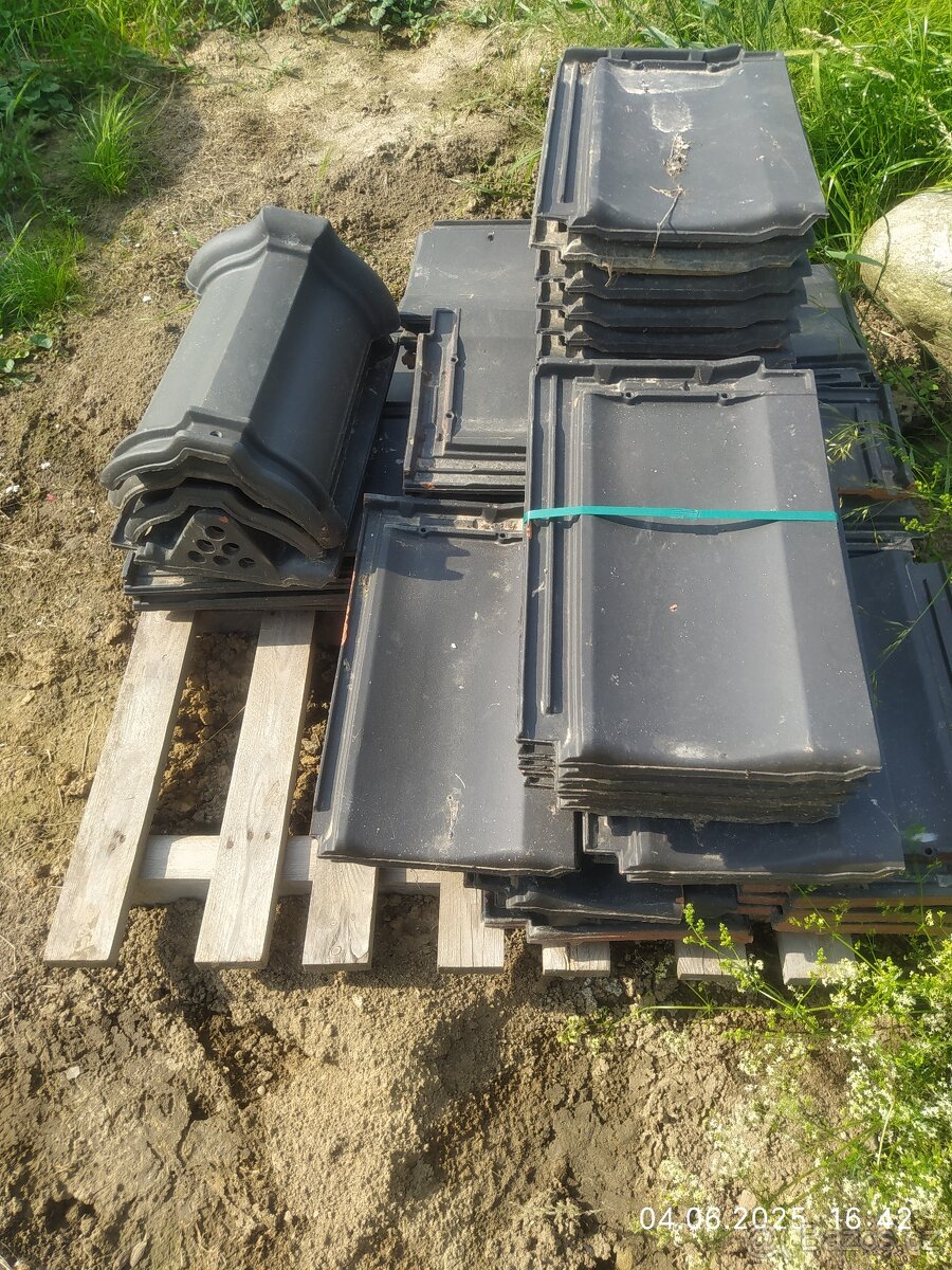 Střešní tašky Tondach Stodo 12 engoba černá - 2