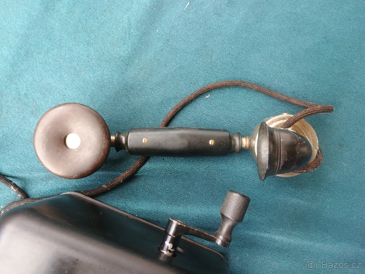 Starý telefon - 2