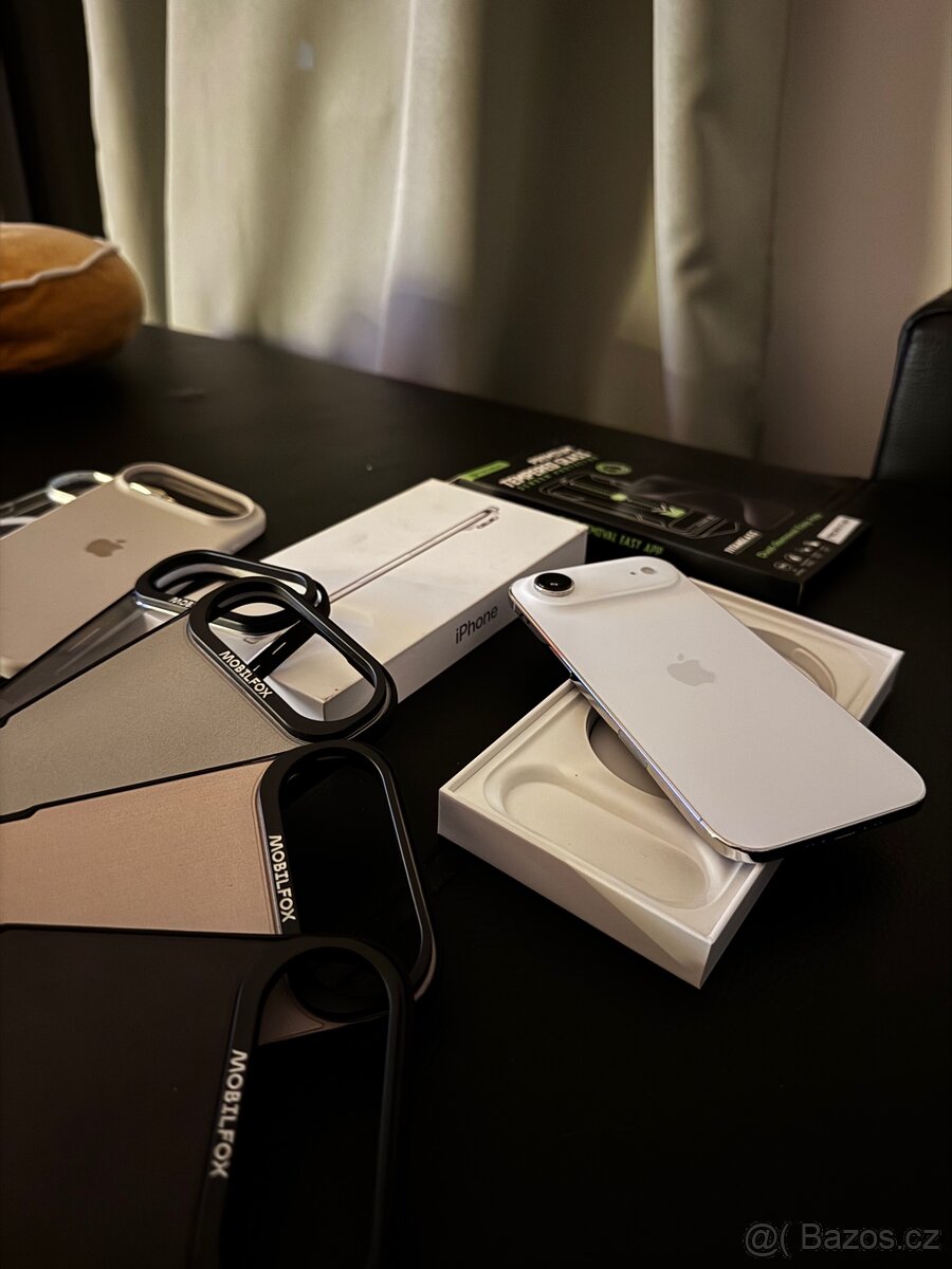 iPhone Air 256Gb + příslušenství - 2