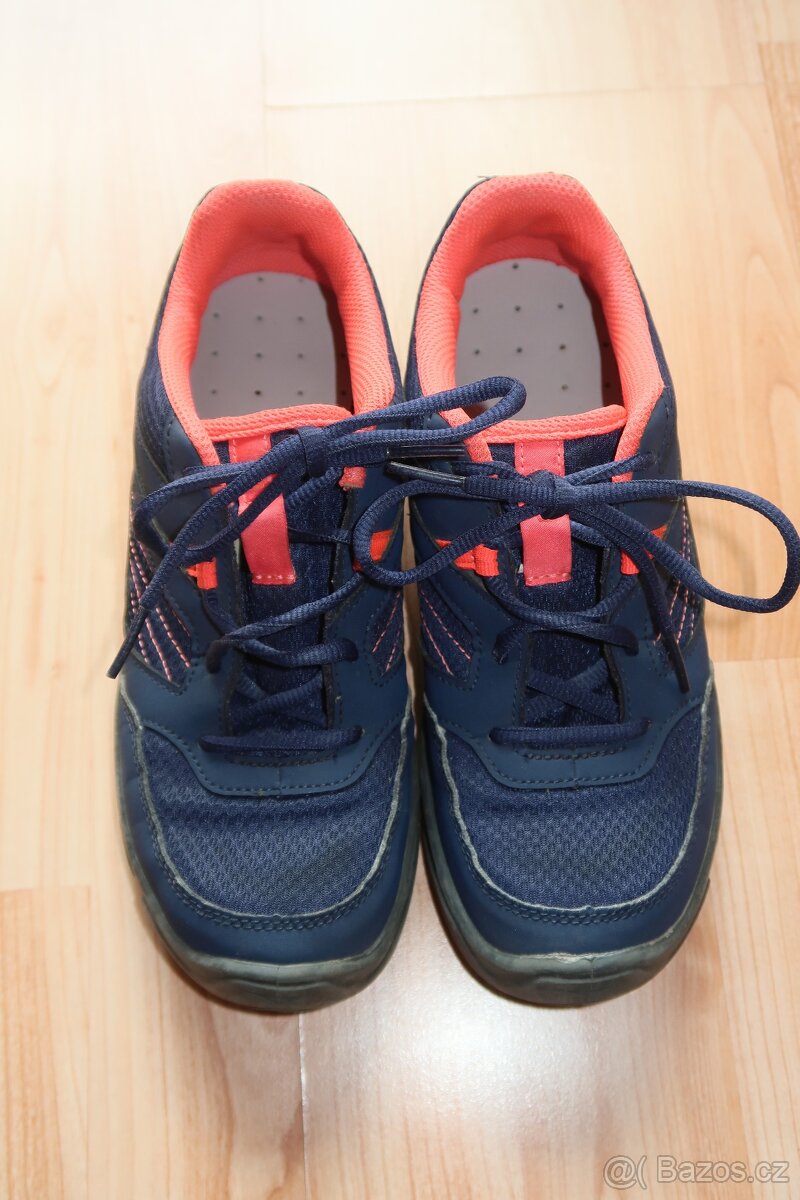 Turistické tenisky_vel.37 - 2