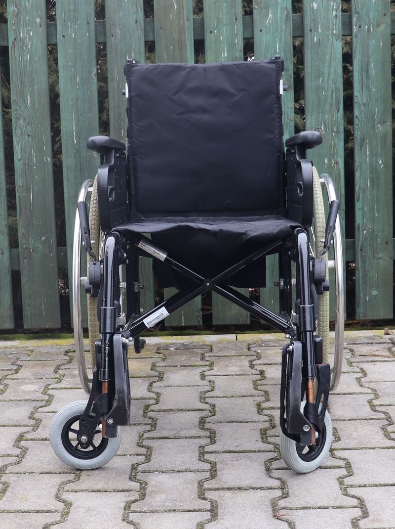 002-Mechanický invalidní vozík Sopur. - 2