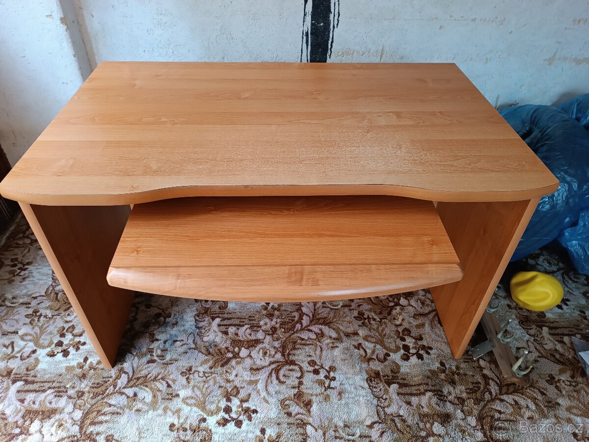 Kancelářský, psací stůl - 2