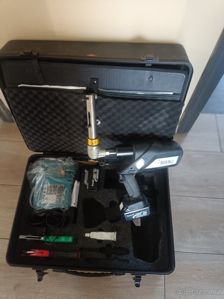 REHAU - lis s komponenty pro potrubí Rehau - 2