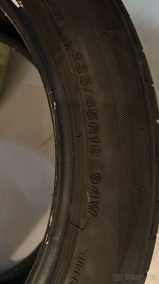 Letní pneu Bridgestone 235/45 R18 94W - 2