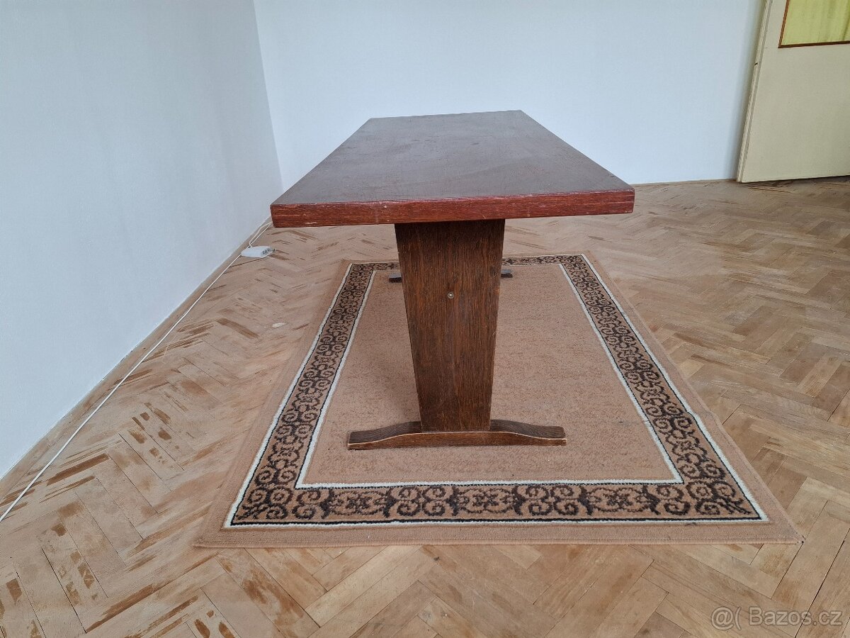 Konferenční stolek + koberec - 2