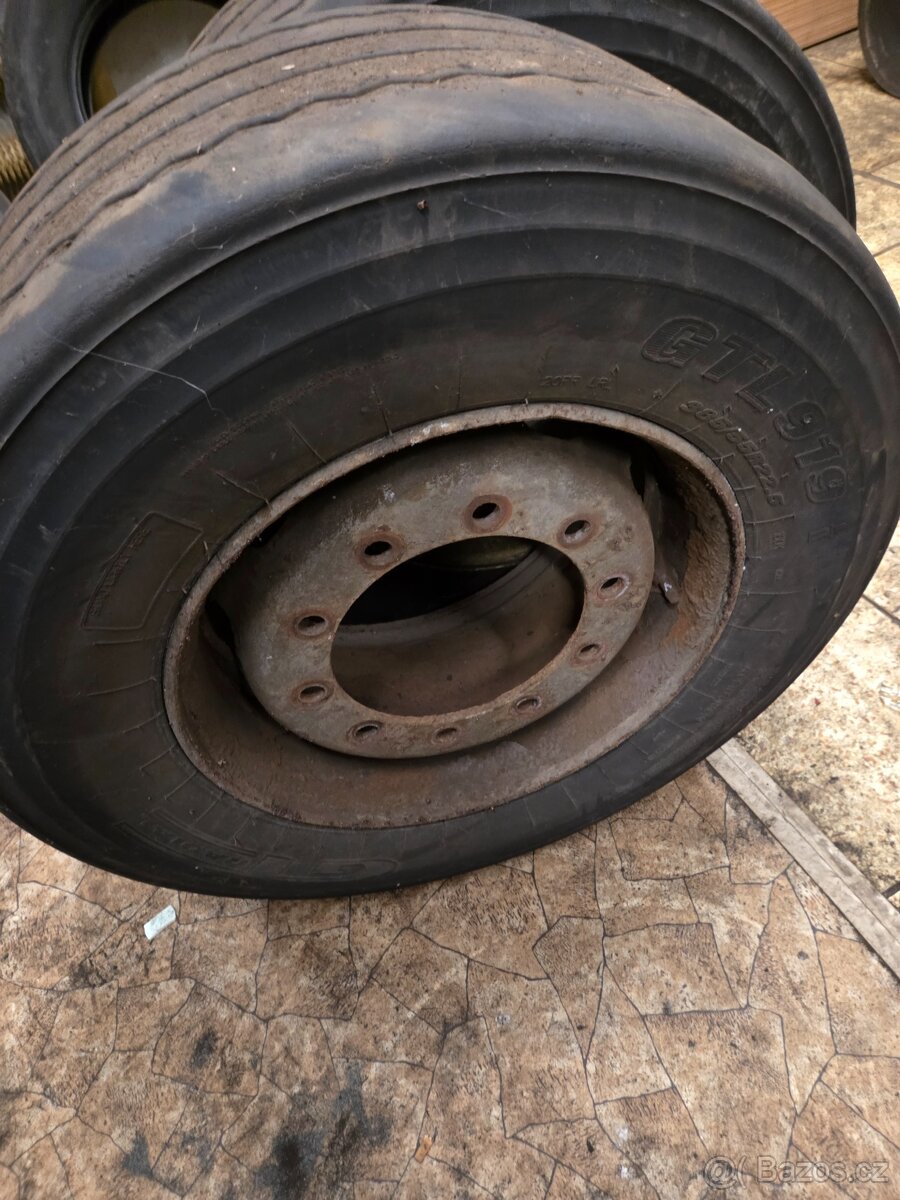 Pneu 385/55 R22.5+disk - 2