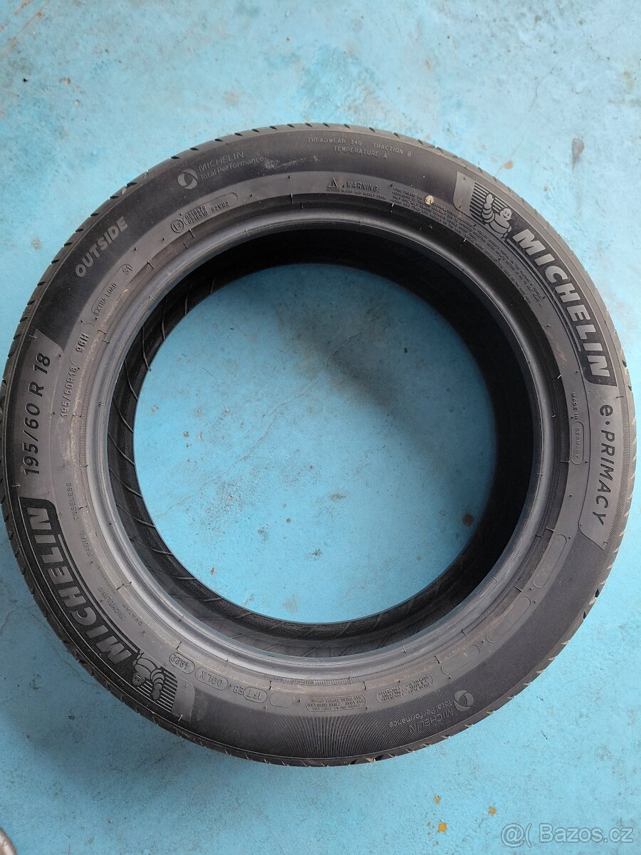 Letní pneu 195/60/18 - 2