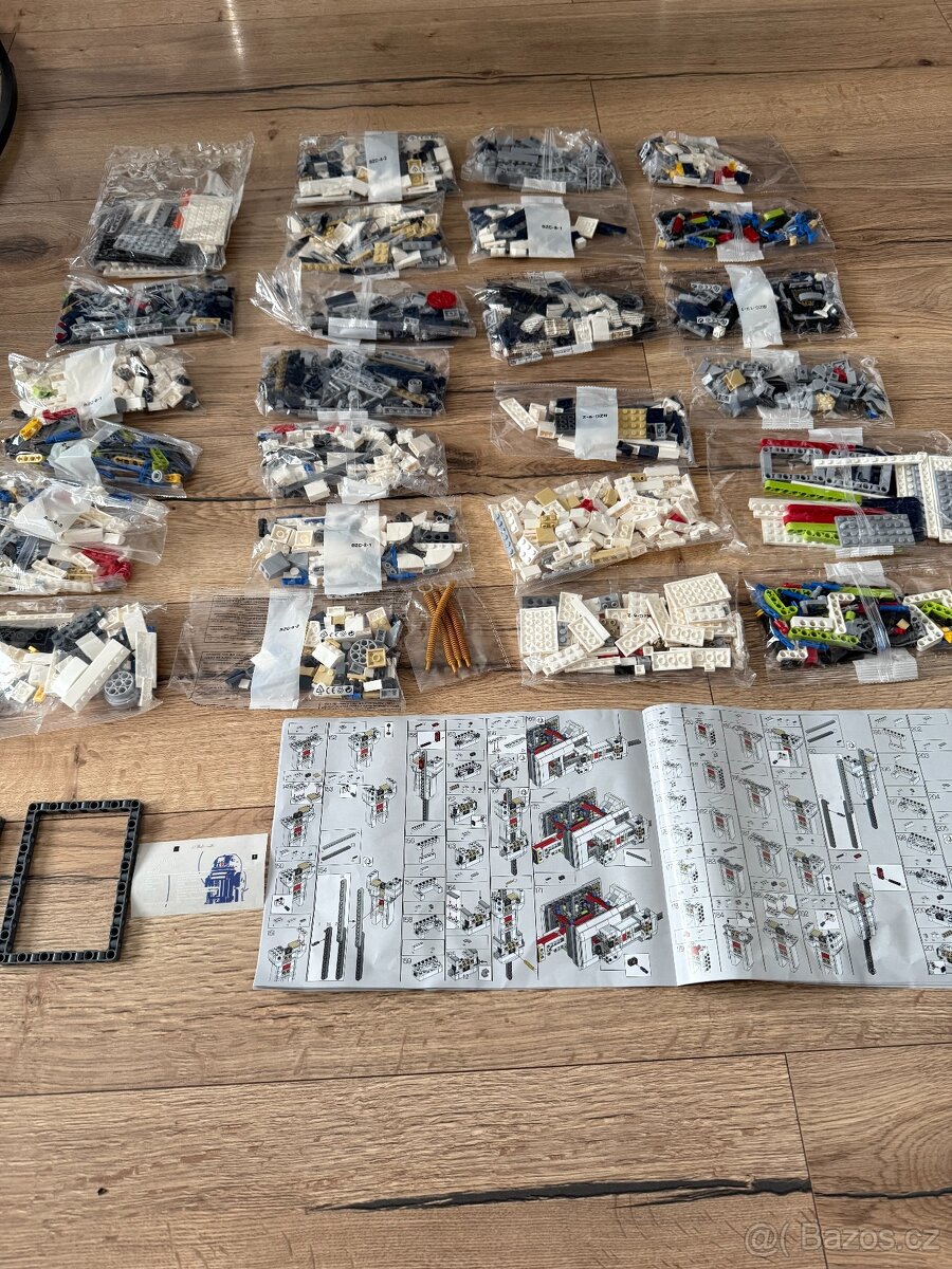 Star Wars 75308 R2-D2 - 2