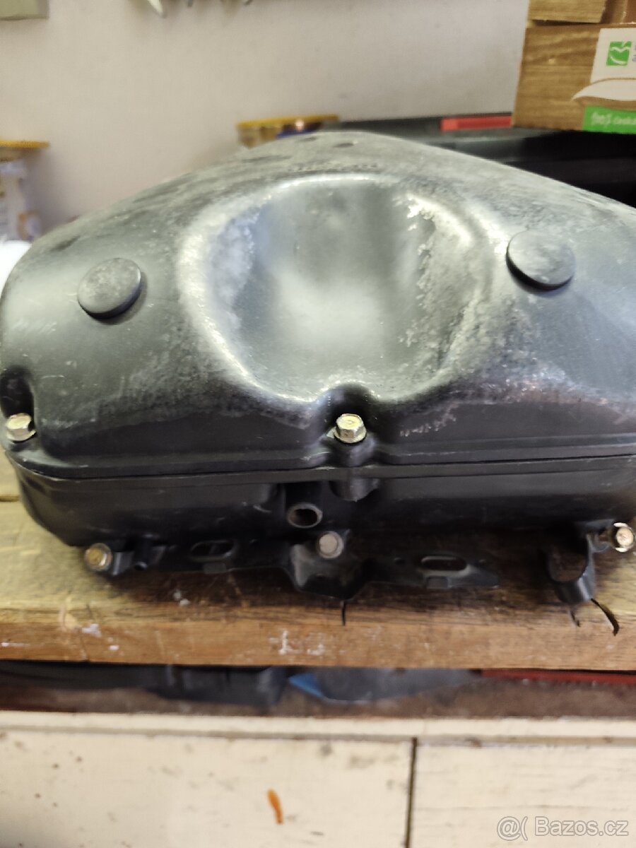 Kawasaki zx900c filterbox - 2