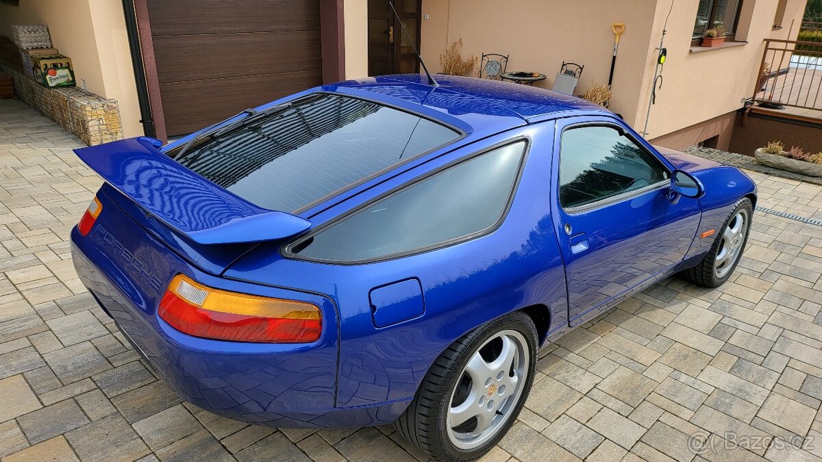 Porsche 928 S4 - 2