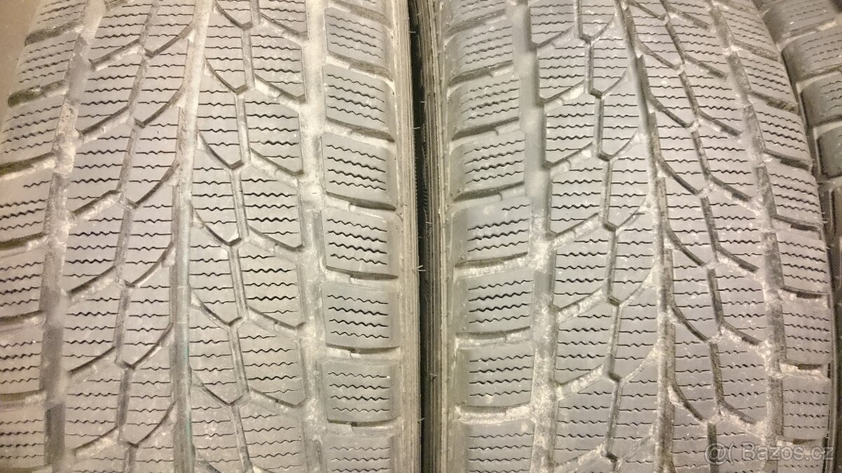 zimní 205/60 R16 C 4ks, 215/60 r 17 C - 2