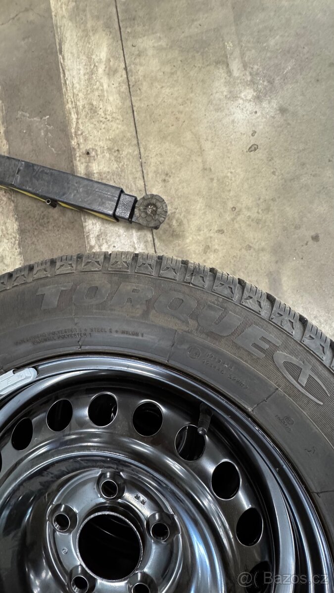 Zimní pneu 195/65 r15 5/114,3 - 2