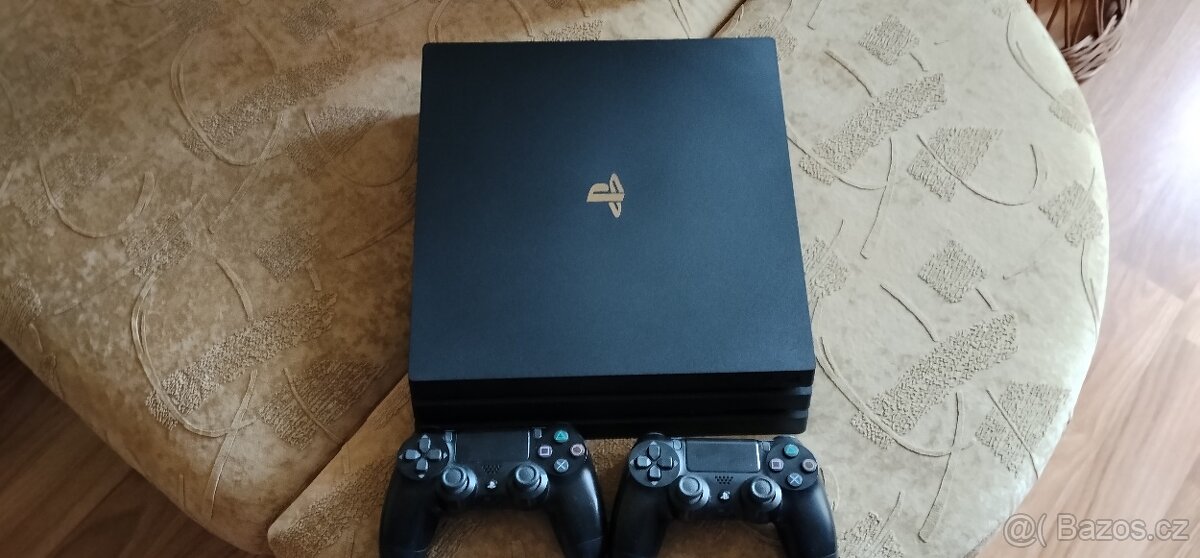 PS 4 pro. 1 TB - 2