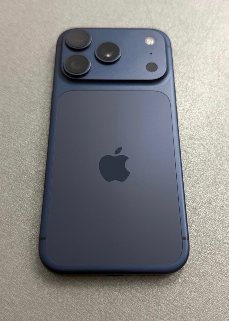 IPhone 17 pro 256GB Modrá - 2