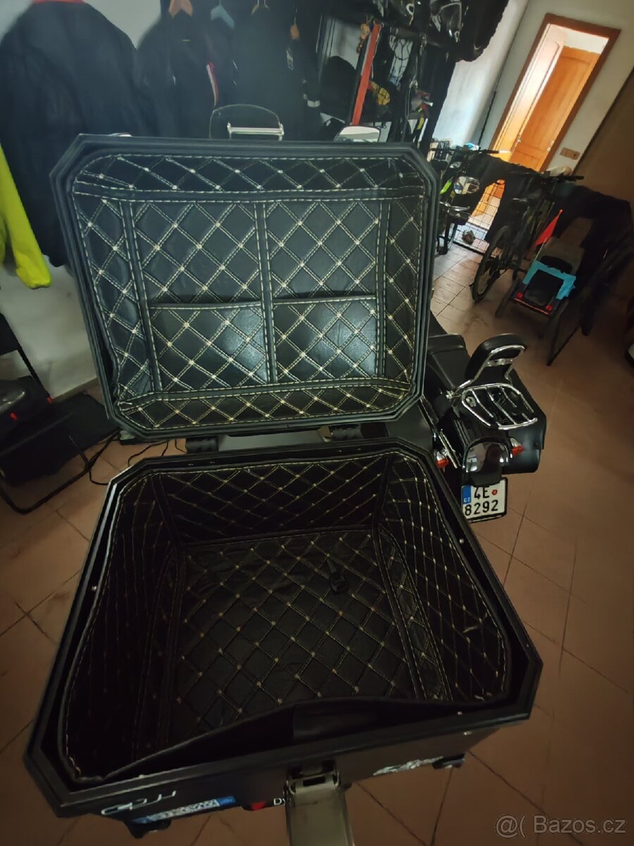 Top case s operkou a taškou včetně plotny - 2