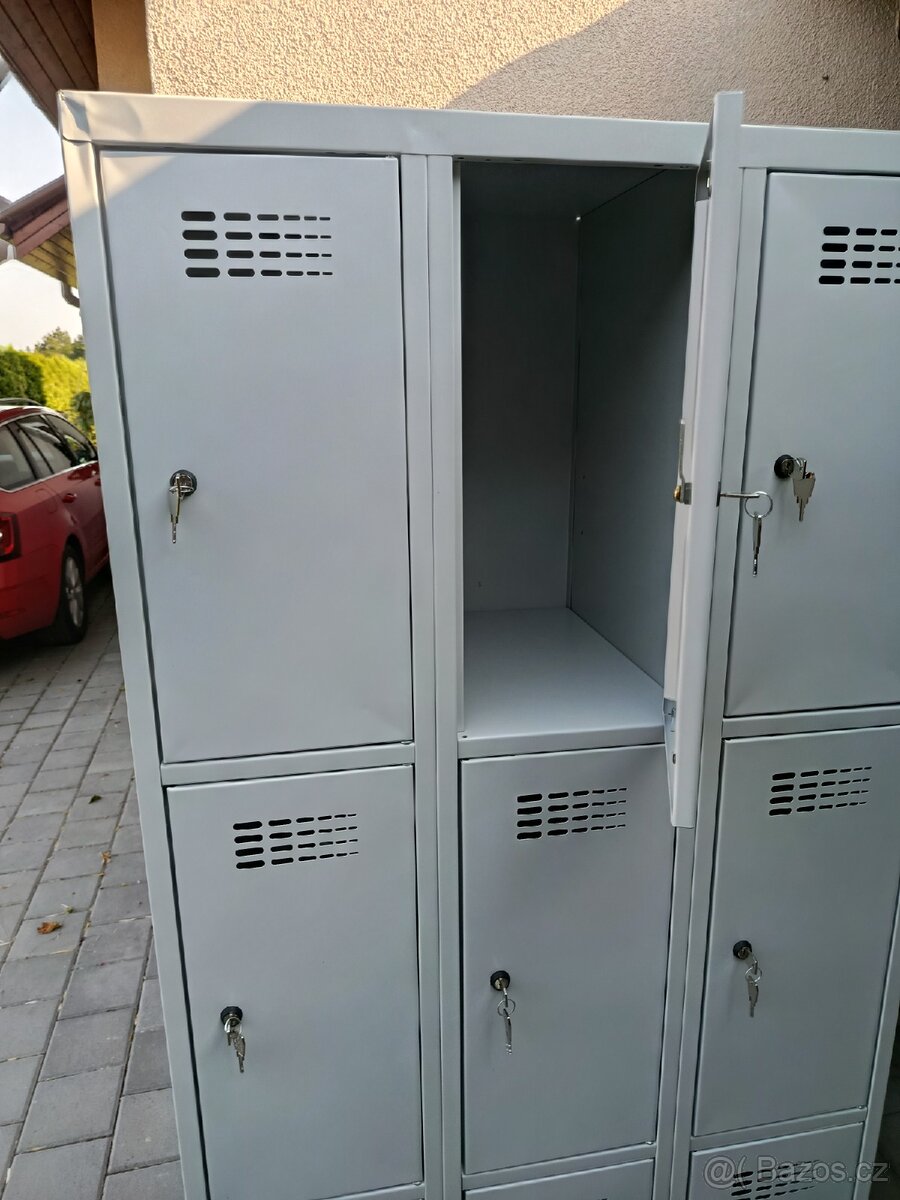 Plechová skříň 9 boxů - 2