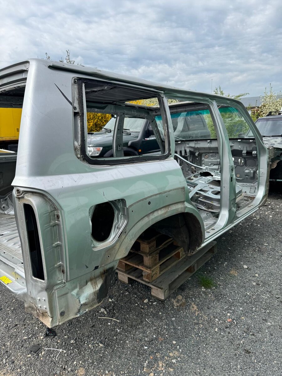 Prodej karoserie Nissan Patrol GU
